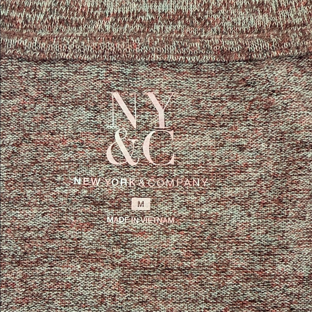 Red-Pink Button-Detail V-Neck Sweater - Picture 4 of 5